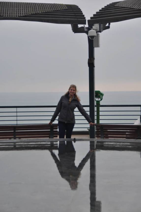 Espelho d'água no shopping Larcomar, em Miraflores, Lima - Peru